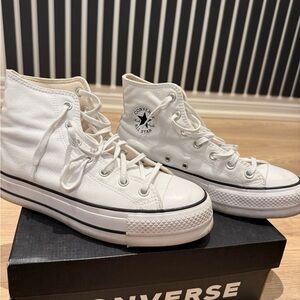 Converse Women's Chuck Taylor All Star Platform High-Top Sneaker